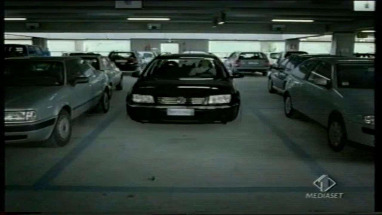 volkswagen bora variant spot (2001)