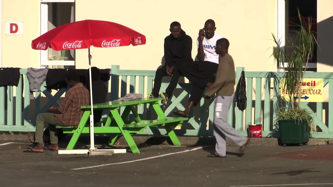 A Beaucé, les réfugiés venus de Calais prennent leurs marques