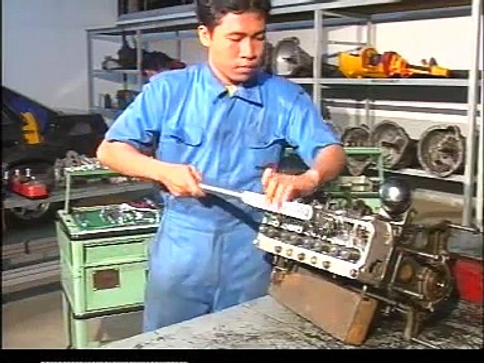 Pembelajaran otomotif teknik kendaraan ringan over haul mesin dengan mudah untuk  smk 2016