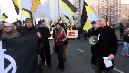 Русский марш в Москве: 'Надоело! ДНР гори в аду! Слава Украине!' (Видео)