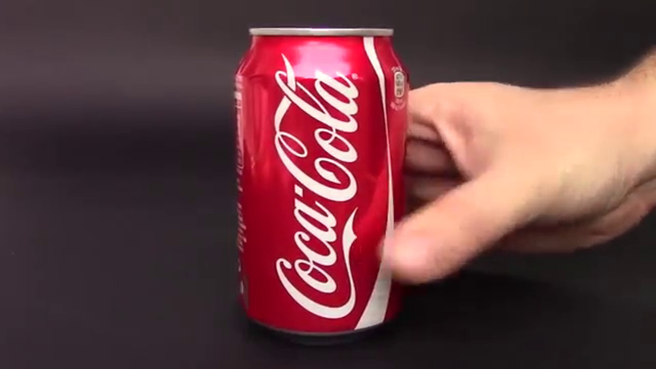 كيف تفتح قفل بقنينة كوكاكولا