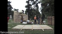 Une maison entièrement construite de bois de palettes, à monter comme un meuble IKEA !