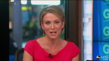 Elle font une trouvaille incroyable dans un vieux canapé acheté à l'Armée du Salut