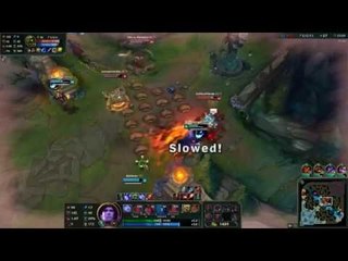 Đằng lòng thanh niên bị Urgot dọa sợ chết khiếp :v