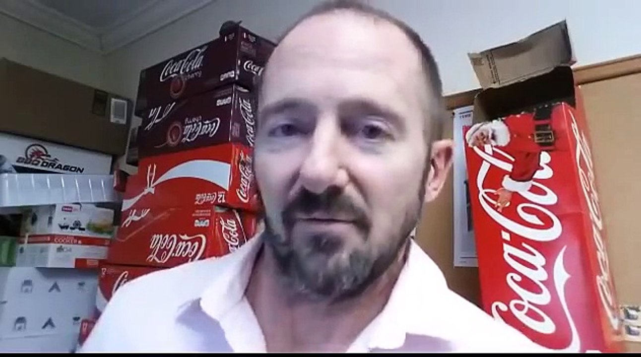 Il ne boit que du COCA pendant 1 mois, découvrez les EFFETS sur son CORPS