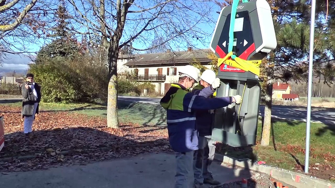 Hautes-Alpes : La première borne pour véhicules électriques du Champsaur à Chabottes
