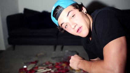 MOUSE-TRAP WAKE UP PRANK    Dolan Twins