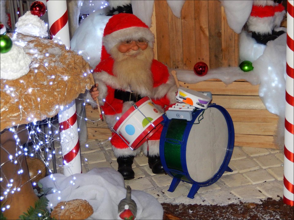 MARCHER DE NOEL FLORALIE'S GARDEN A BETHENY 2016