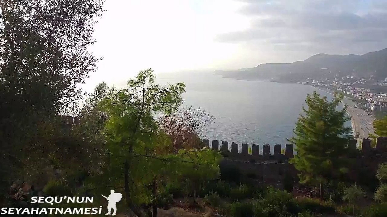 Alanya Gezilecek Yerler - Ehmedek Kalesi Girişi Manzarası