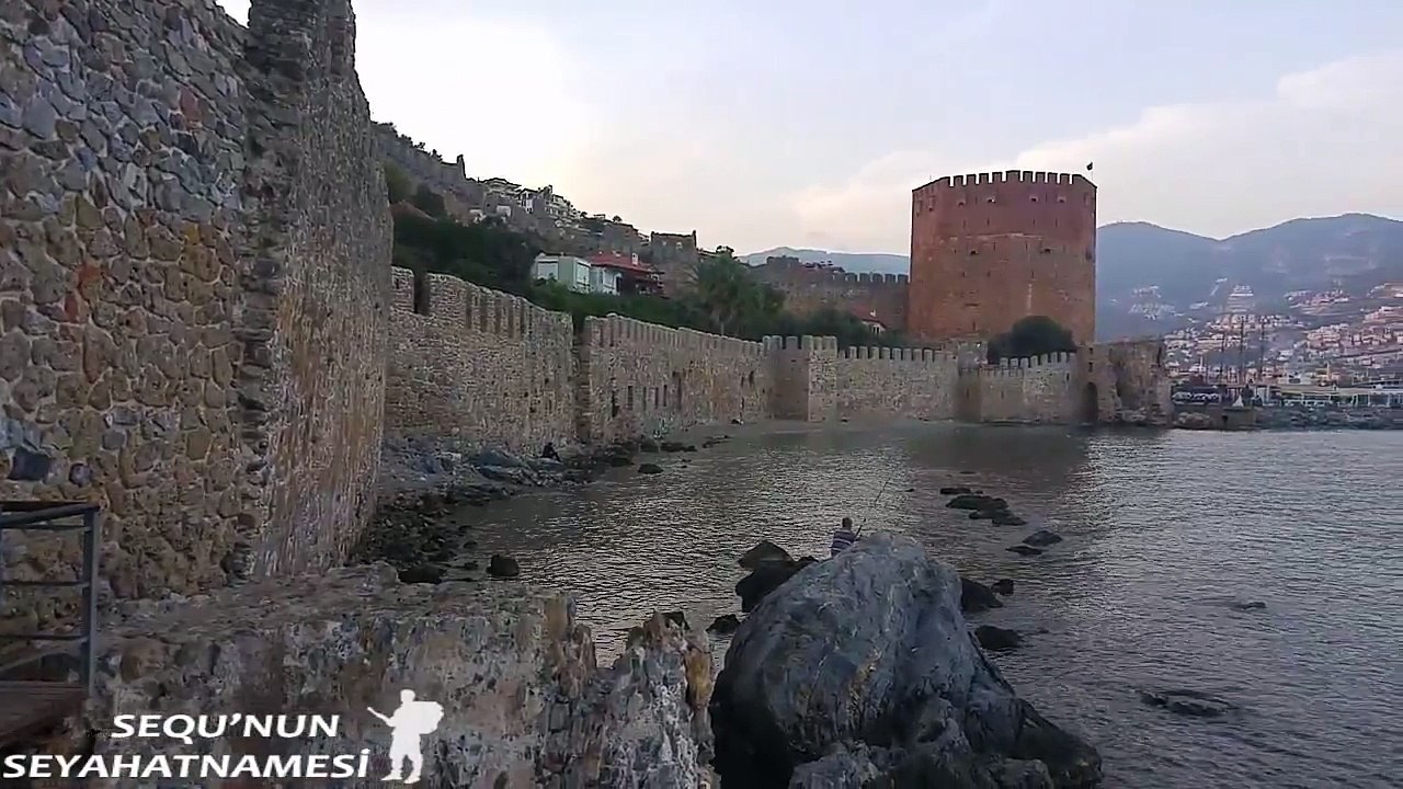 Alanya Gezilecek Yerler - Kızılkule ve Dış Kale Surları
