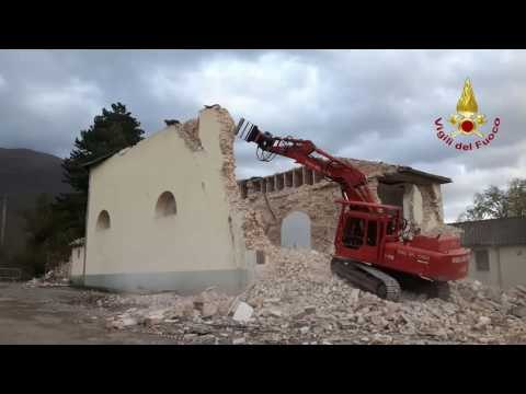 Norcia - Intervento GOS Chiesa Santa Maria delle Grazie (05.11.16)