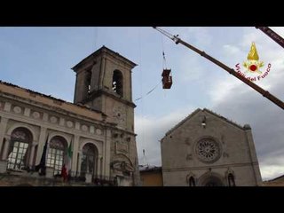 Norcia - Cerchiaggio Torre Civica (05.11.16)