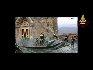Amatrice - Copertura provvisoria chiesa San'Agostino (06.11.16)