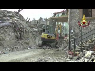 Pretare (AP) - Ripristino viabilità SP 89 (05.11.16)