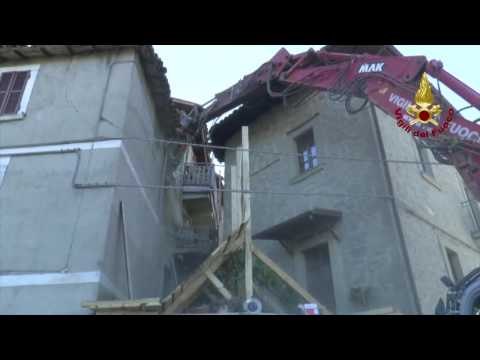 Acquasanta Terme - Smontaggio controllato (01.11.16)