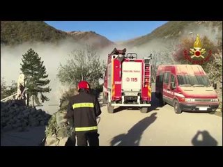 Pescara del Tronto - Pochi istanti dopo il sisma (30.10.16)