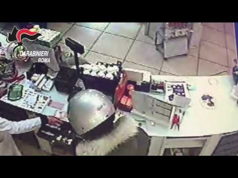 Roma - Cinecittà, colpi nelle farmacie e nei supermercati (01.11.16)