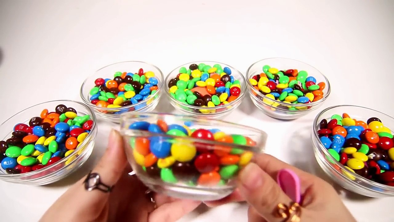 Peppa Pig Surprise Eggs Chocolate M&Ms Pig George Play Doh Peppa Pig Family Play Dough New Episodes