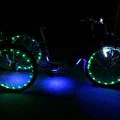 SCHWINN TRICYCLE  LIGHT UP