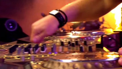 Hardwell Live at Tomorrowland 2015 [FULL HD + Intro]_27