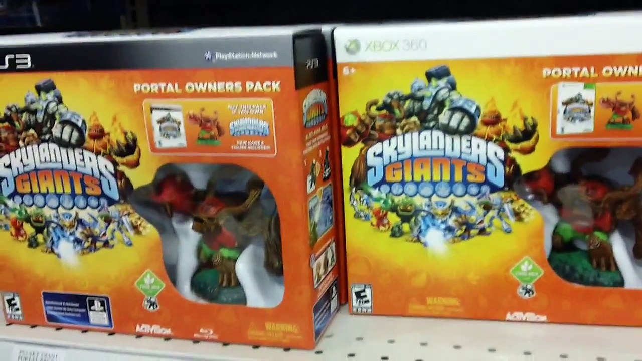 Giant Skylanders Display at Toys R Us Must See