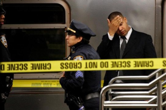 Metroda Raylara İtilen Kadın Öldü