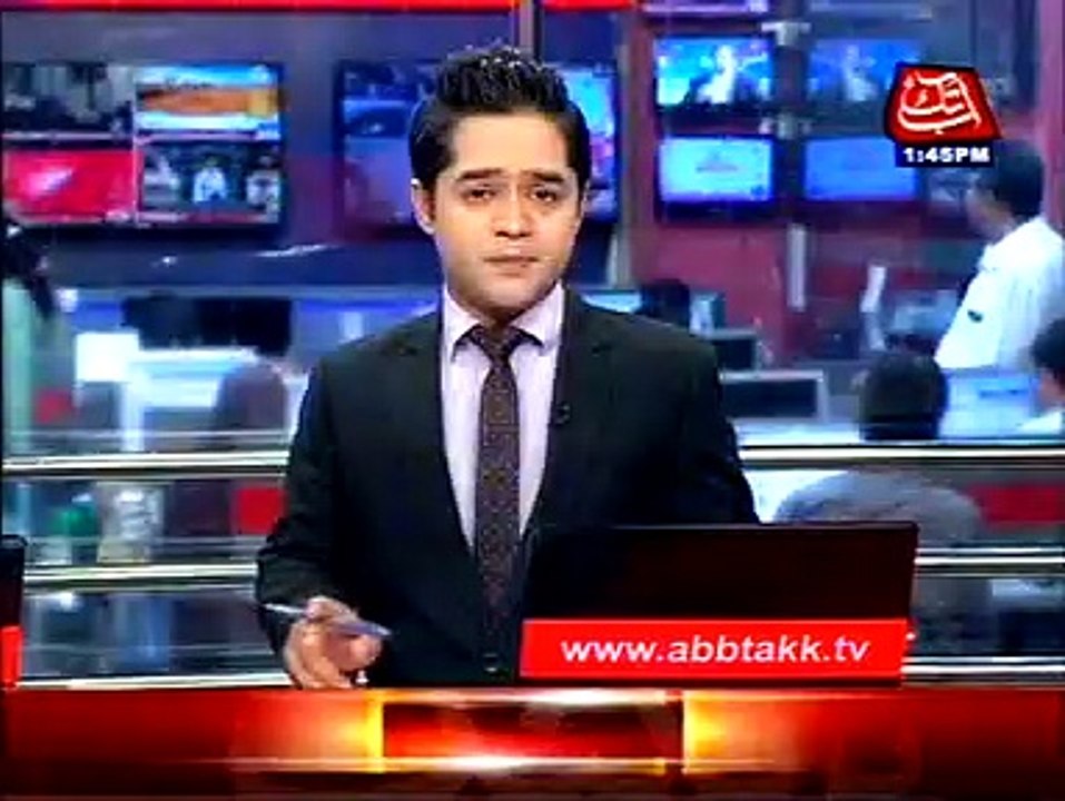 Lahore: Bus accident near Thokar Niaz Baig, more than 10 injured