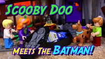 Scooby Doo Lego Mystery Mansion Finds Robin and Batman Legos with Shaggy Freddy Daphne and Velma- part1