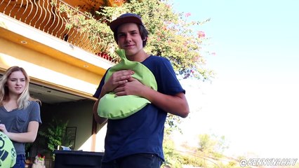 TRAMPOLINE FILLED WITH 1000 MEGA WHOOPIE CUSHIONS-NXDQsZ5IfFg
