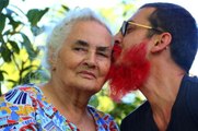 Tanju Babacan: Sakallarımı Annem İçin Kırmızıya Boyattım