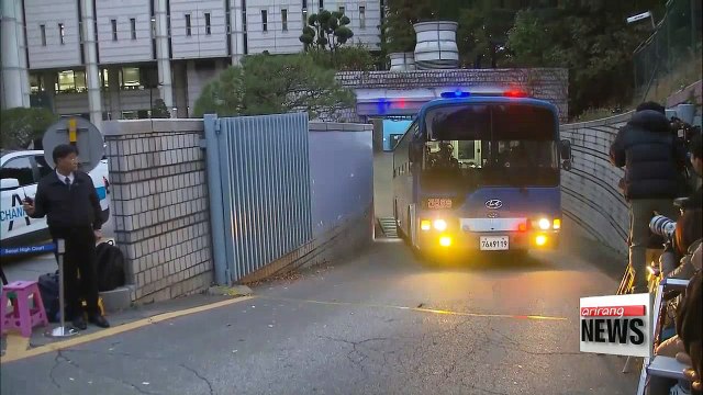 Korean prosecutors raid Samsung Electronics over political scandal