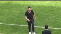 Gennaro Gattuso slaps his assistant during a match xD