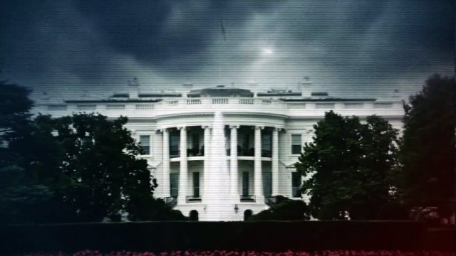 La pub de Donald Trump contre Hillary Clinton qui fait peur !