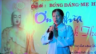 Phật tử chủa Thiên Linh hat tại Mua vu lan 2015