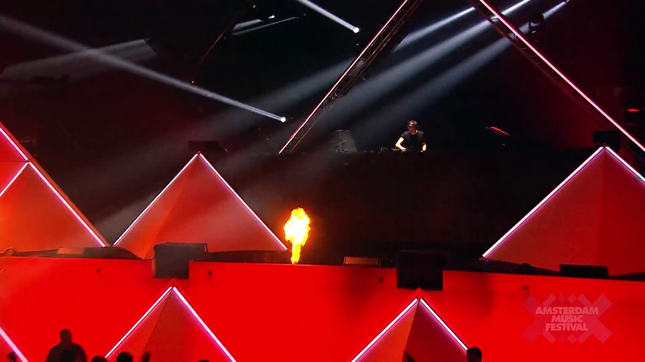 Martin Garrix - Amsterdam Music Festival (2014)_69