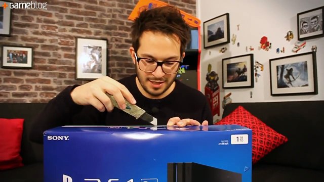PS4 Pro vs PS4 Standard - Notre Unboxing de la nouvelle console de Sony