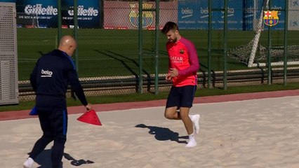 Piqué volta a treinar no Barcelona após lesão no pé