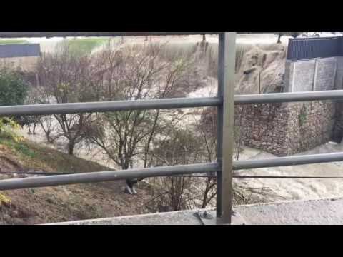 Pa Koment, vërshimi i ujërave në autostradën Tiranë-Durrës - Top Channel Albania - News - Lajme