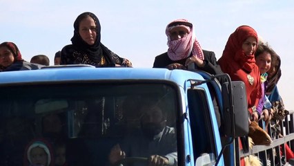 Download Video: Hundreds flee IS-group held areas in Syria amid Raqa operation