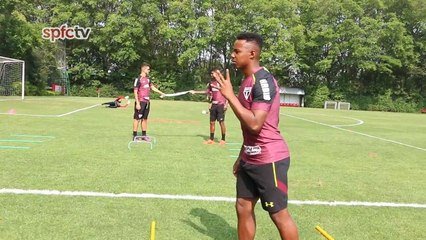 'Desafio do manequim' do São Paulo tem zoação com Corinthians