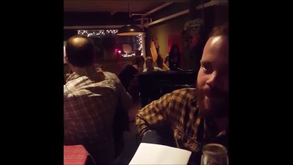 Justin Bieber tocó canción de Bethoven en un bar canadiense