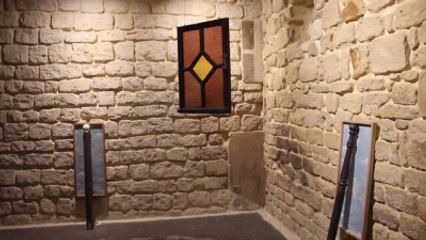 Sanatçı Lara Ögel'den Karma Sergi