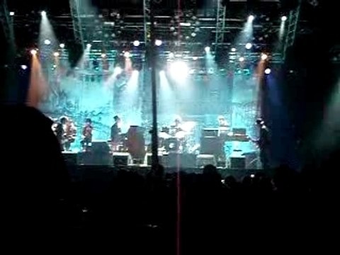 The good the bad and the queen Lowlands 2007