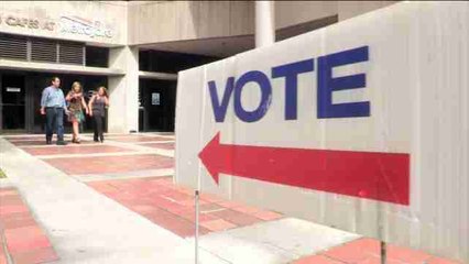 Descargar video: Cierran los primeros centros de votación en EEUU en unas elecciones con alta participación