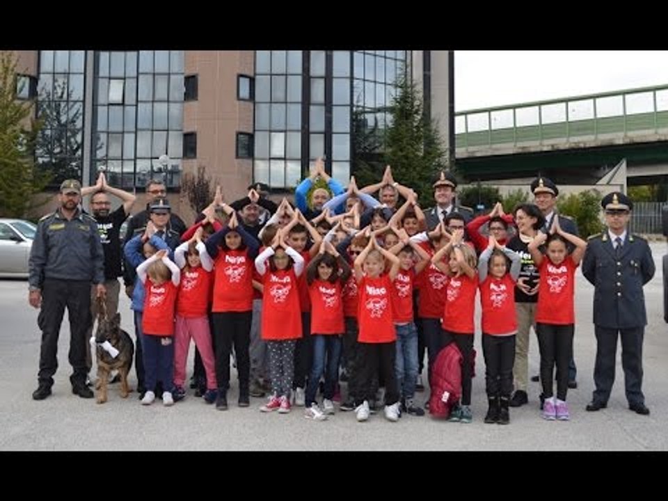Ancona - I ragazzi di "CoderDojo" visitano la Caserma della Guardia di Finanza (08.11.16)