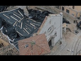 Download Video: Norcia (PG) - Terremoto, lavori di copertura della basilica (08.11.16)