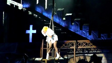 Lady Gaga - Hit in the head during Judas, Auckland, New Zealand 10-6-12