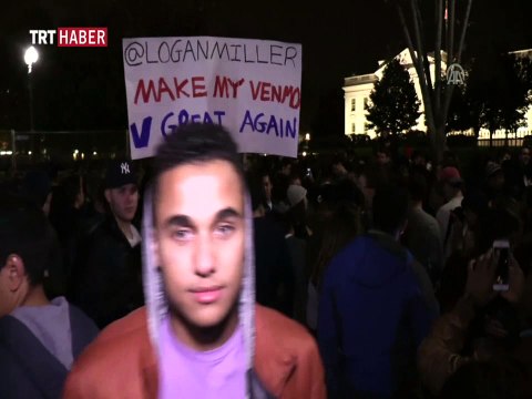 Beyaz Saray önünde bekleyiş sürüyor