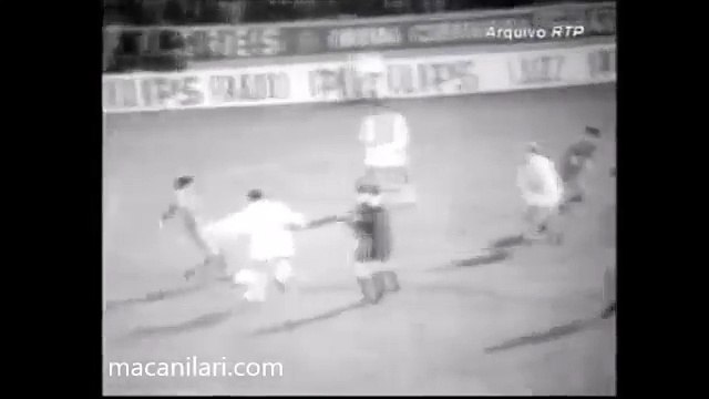 12.02.1969 - 1968-1969 European Champion Clubs' Quarter Final 1st Leg AFC Ajax 1-3 Benfica