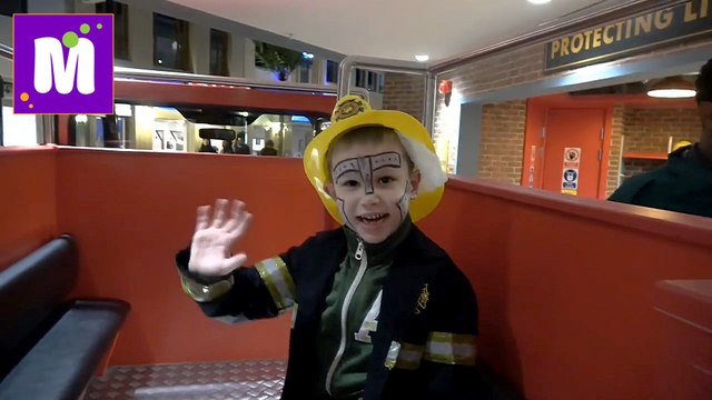 Макс меняет колёса гоночной машине в Кидзания Лондон Работает пожарным Делает шоколадку и мороженое на канале новое видео 2016